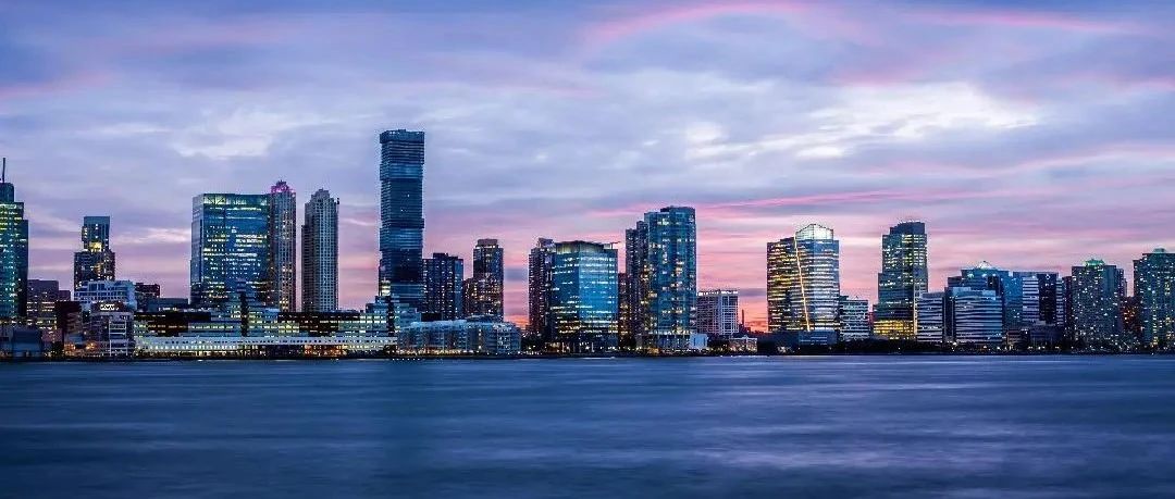 “我国海军与新加坡罕见联演！实弹打靶震撼马六甲！”