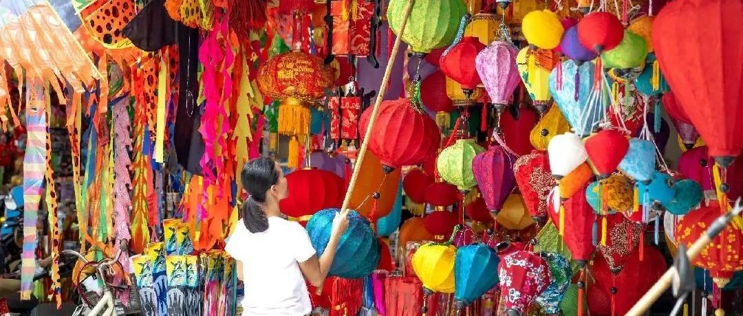 “警惕！房产风险波及金融，今年市场波动或致财富缩水”