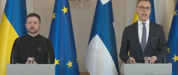 泽连斯基分别与特朗普和吕特通话，讨论对乌军援