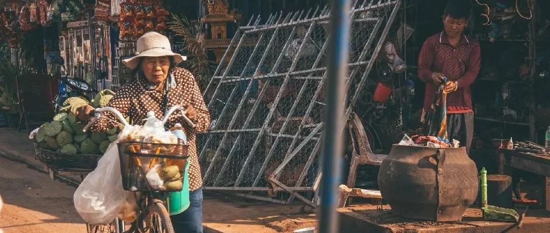 特朗普又放大招了！这次炮火直轰老对手奥巴马。据多家外媒报道，美国前总统特朗普公开宣称，奥巴马在 20