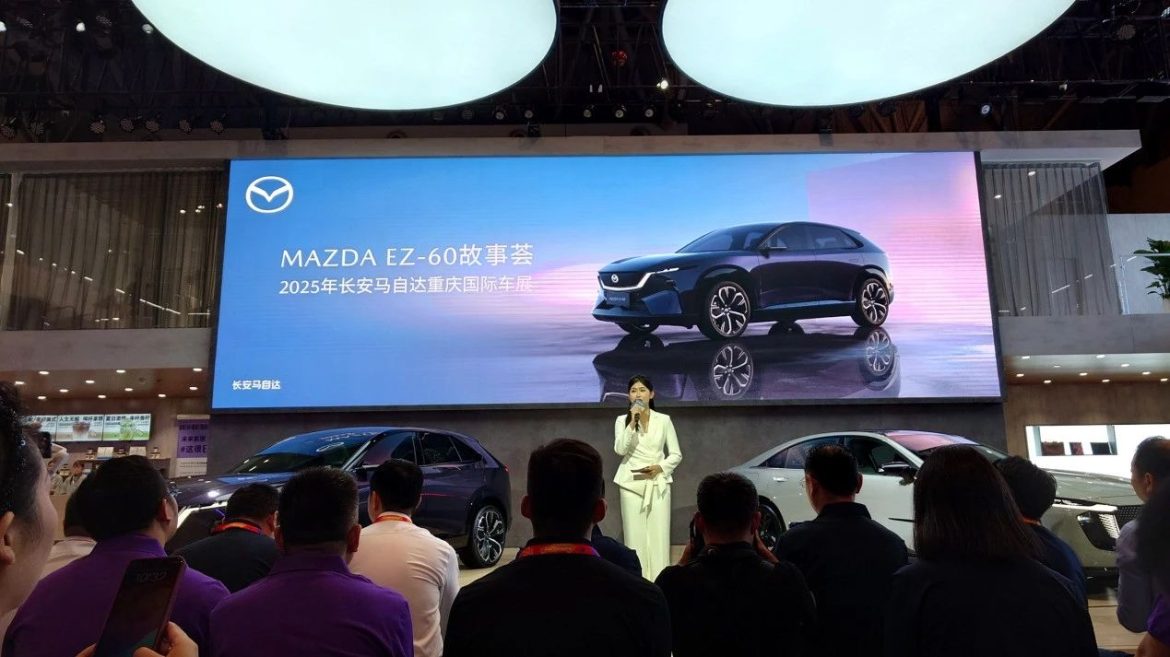 2025 年，汽车圈被长安马自达 MAZDA EZ-60 搅得天翻地覆！