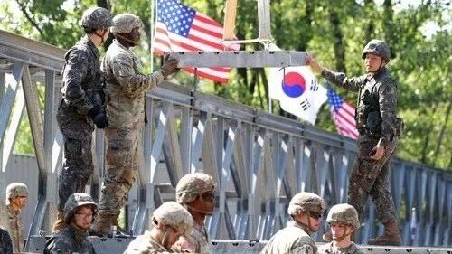 外媒消息，美韩又搞事！8 月 18 日起，“乙支自由护盾”联合军演在韩国全面展开。驻韩美军和韩国军队