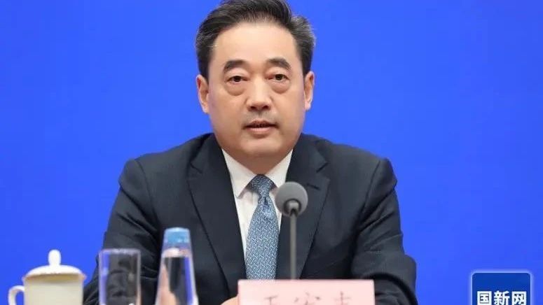 兄弟们，中国又干成一件大事！8月26日，国家能源局局长王宏志表示，我国建成全球最大电动汽车充电网络，