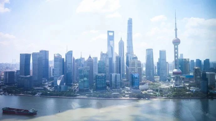 家人们，上海这波楼市政策“沪六条”可真是够劲爆！外环外区域简直来了个大松绑，符合条件的竟然不限套数，