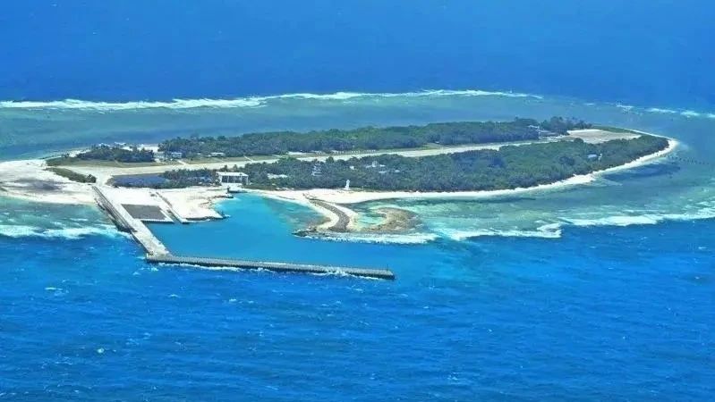 越南又在南沙群岛搞事啦！近期，越南不顾中方多次警告，持续在南沙群岛部分岛礁填海造陆。这一行为严重侵犯