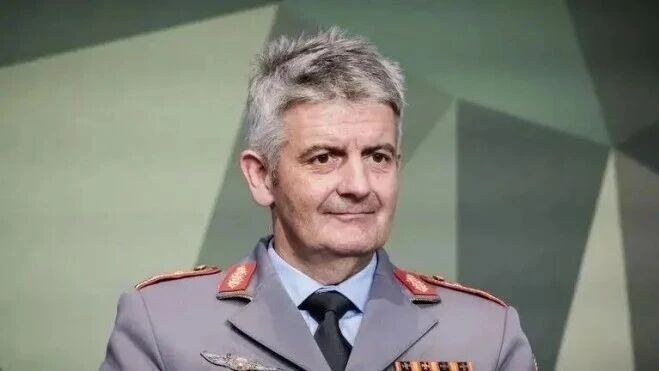 11月7日，德国联邦国防军联合行动司令部司令亚历山大·索尔弗兰克中将语出惊人，直言柏林已为与莫斯科的