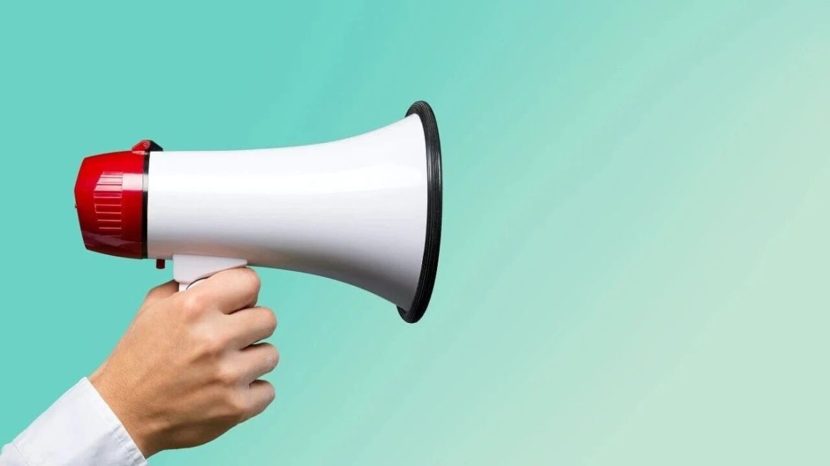 家人们，又有离谱事儿！北京警方抓获了一个编造谣言的陈某。这家伙四处宣扬“劣质电”导致车辆自燃，可真是